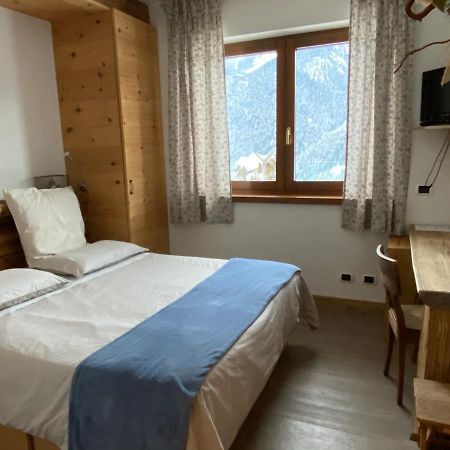 Fra Rose E Mughi Bed & Breakfast Domegge di Cadore Exterior photo